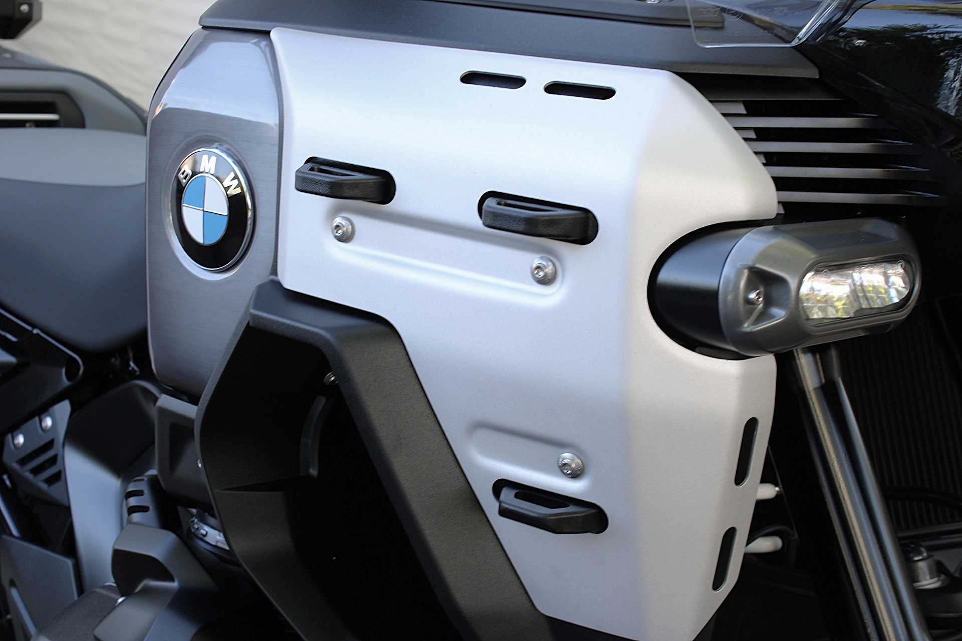 BMW R 1300 GSA TRIPLE BLACK ASA