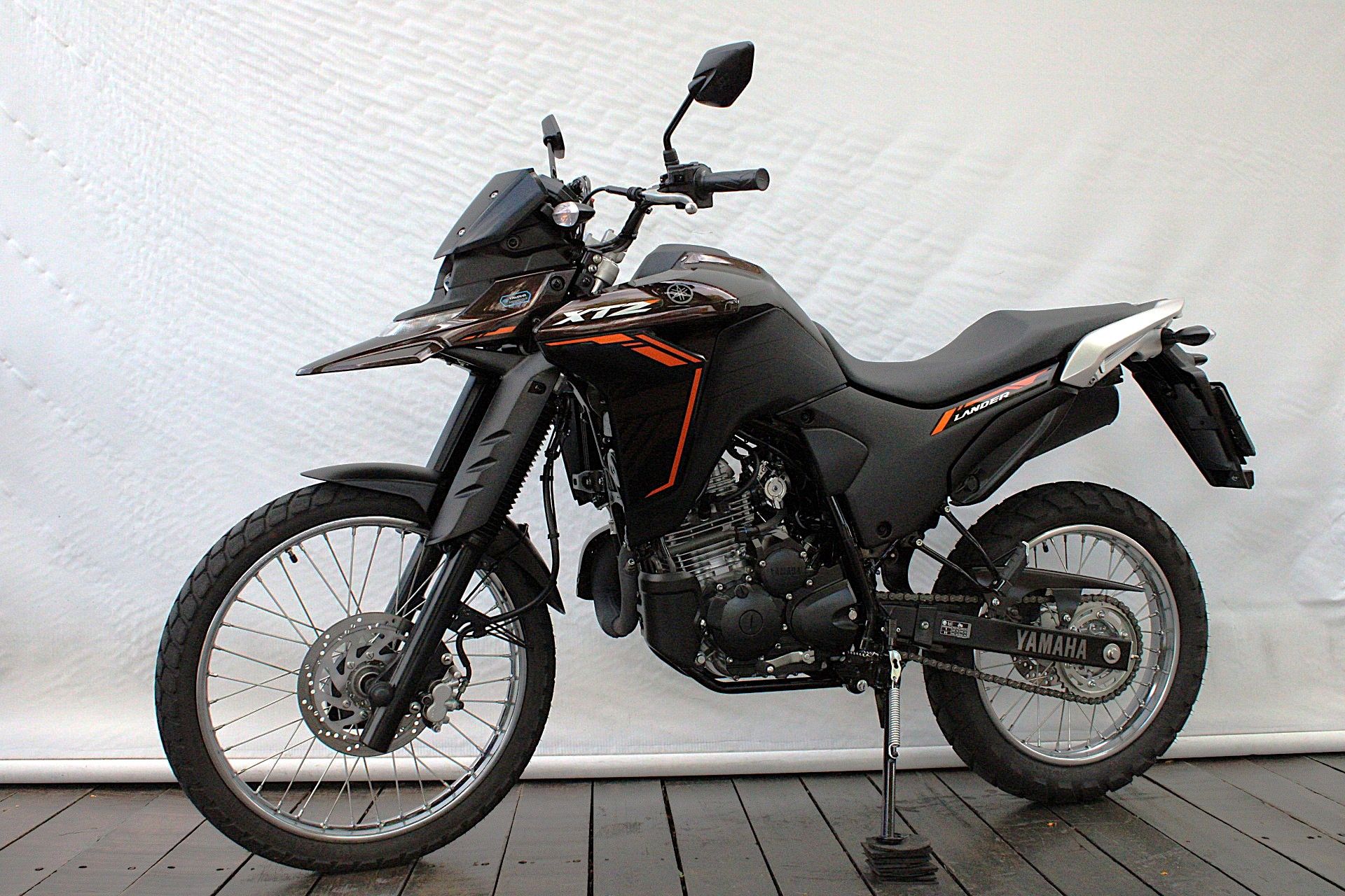 YAMAHA XTZ 250 LANDER CONNECTED