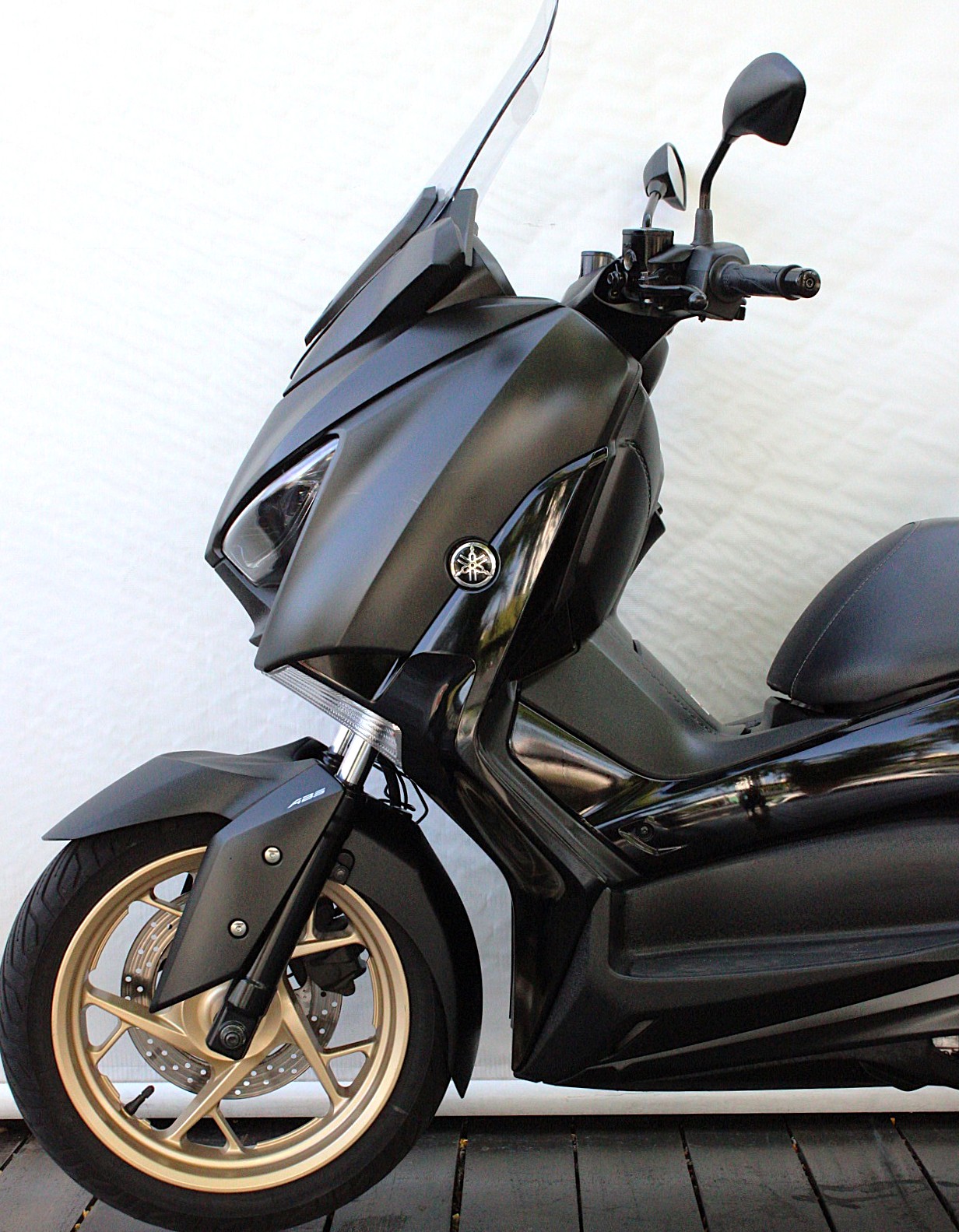 YAMAHA XMAX ABS