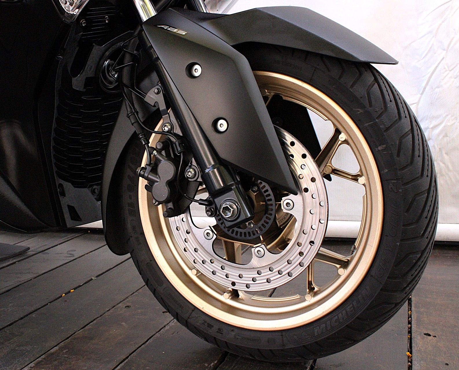 YAMAHA XMAX ABS