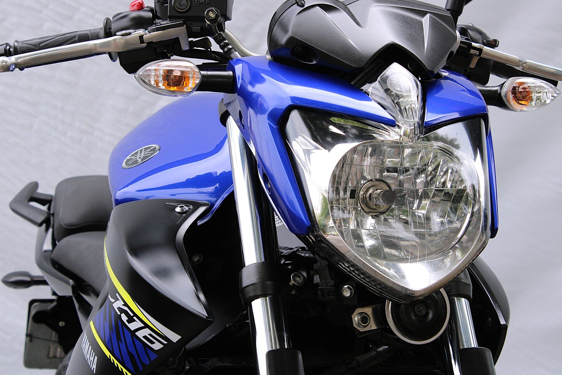 YAMAHA XJ6 N ABS
