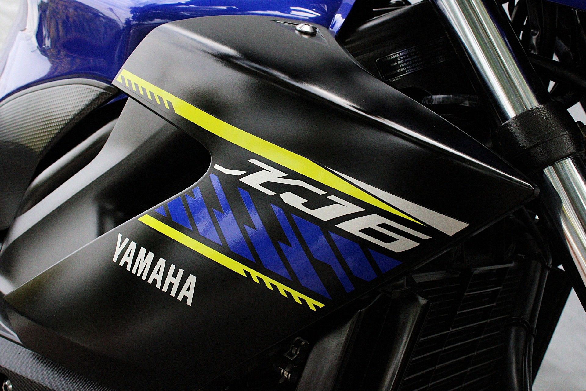 YAMAHA XJ6 N ABS