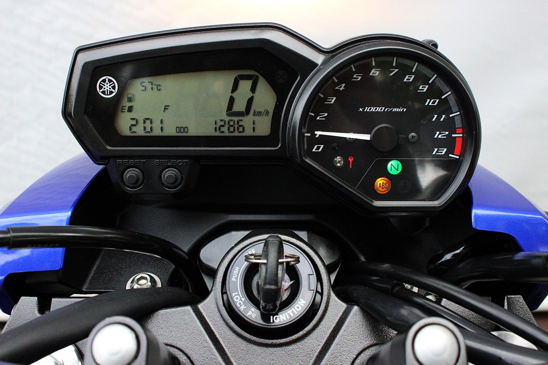 YAMAHA XJ6 N ABS