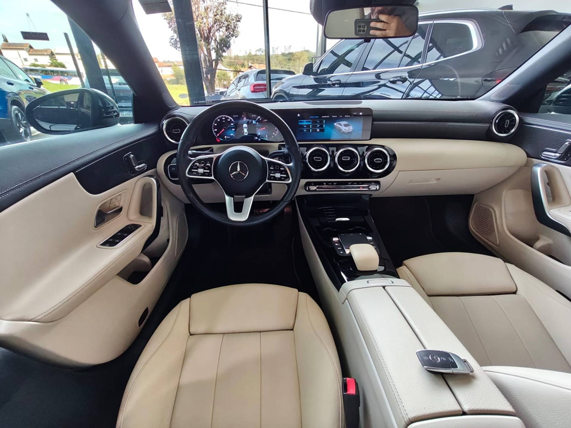 MERCEDES-BENZ CLA 250