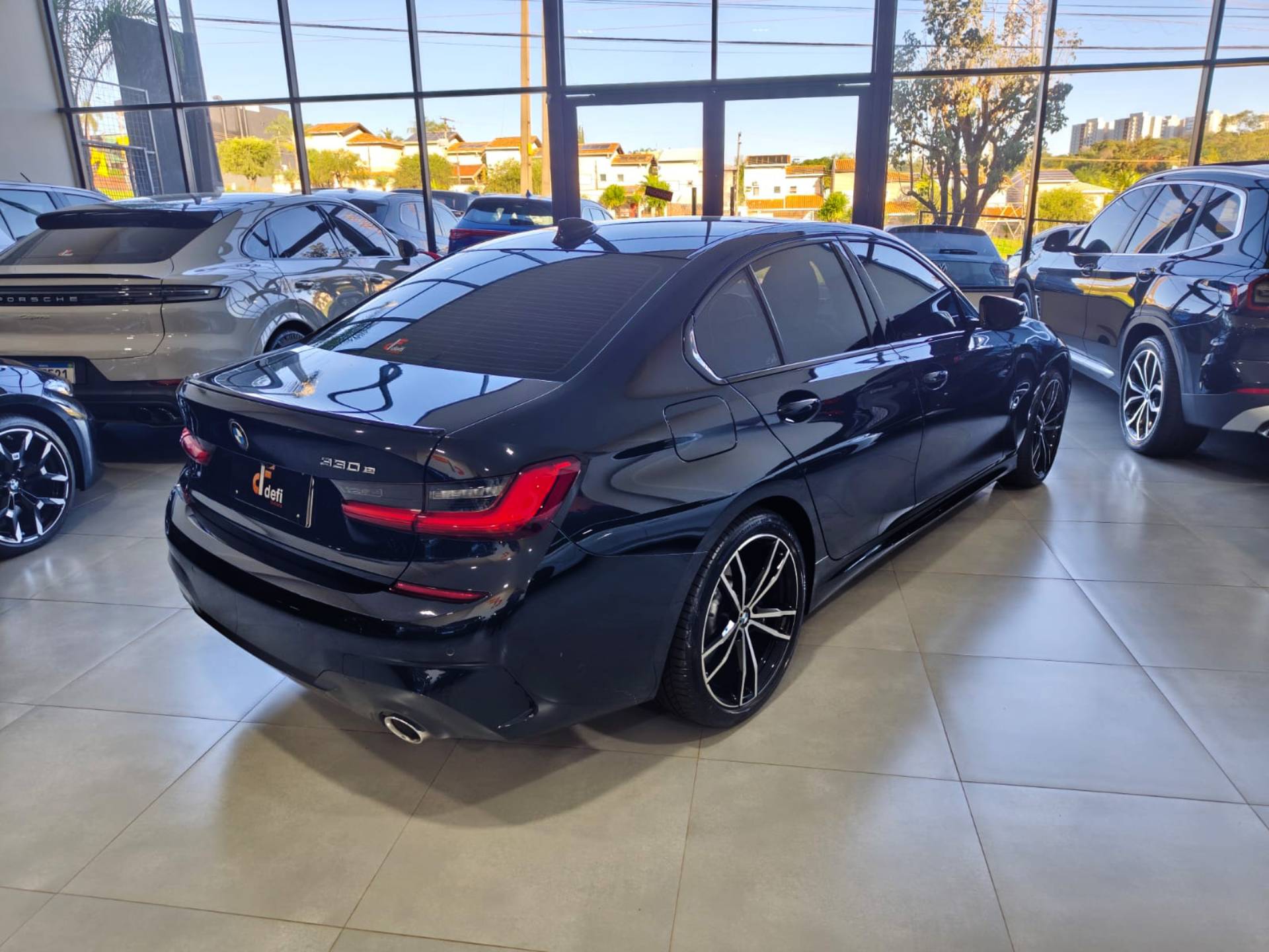 BMW 330e