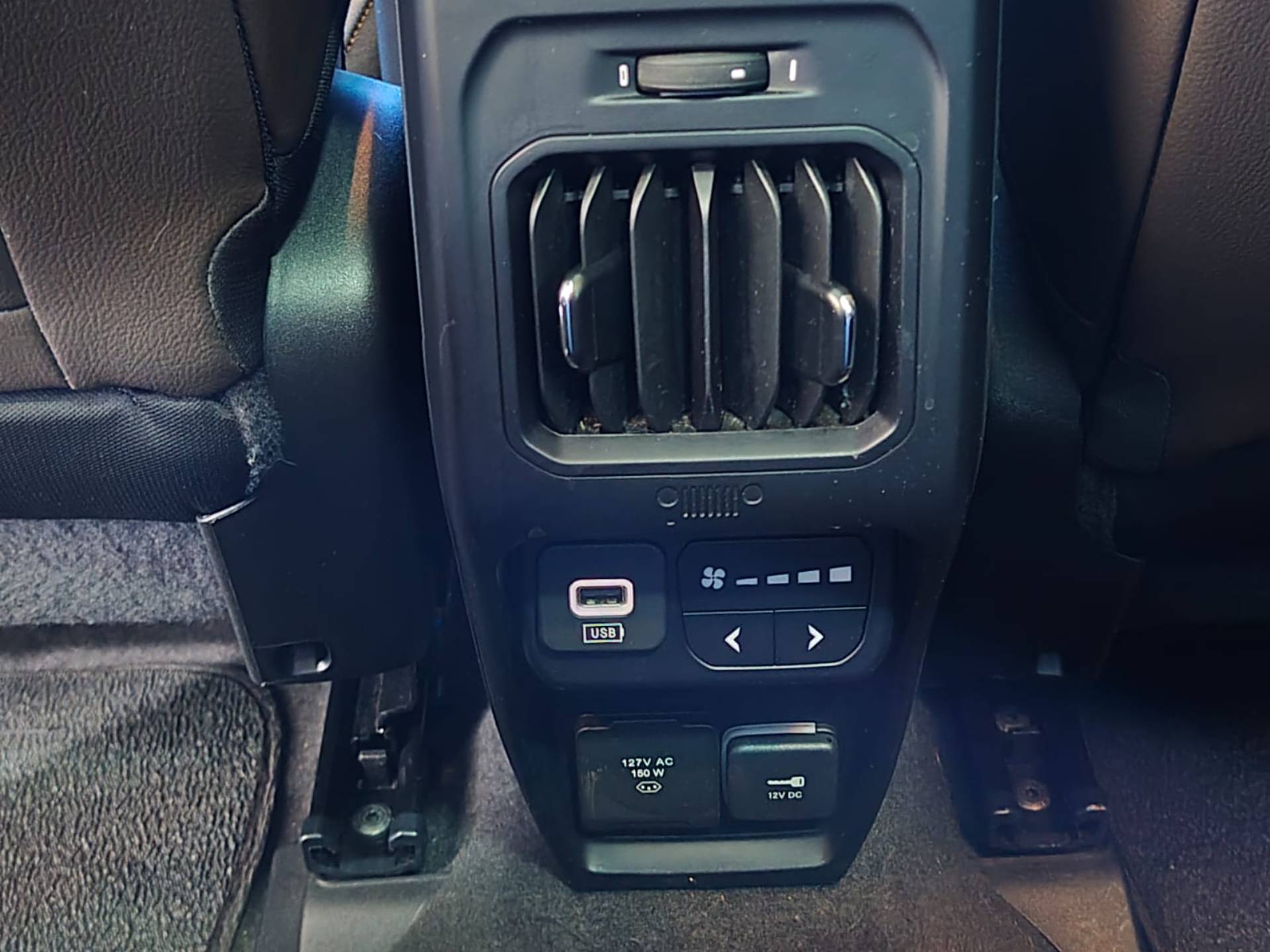JEEP COMMANDER