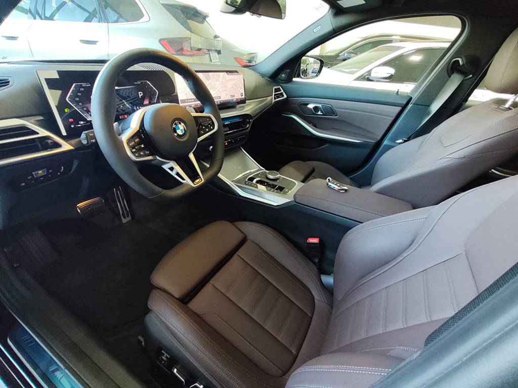 BMW 320i