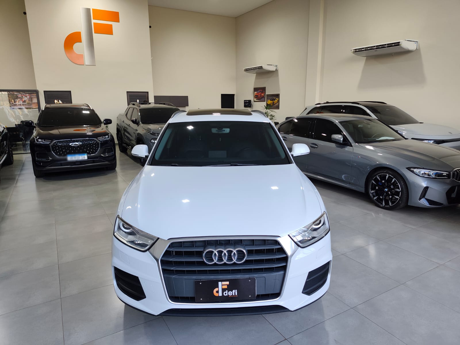 AUDI Q3
