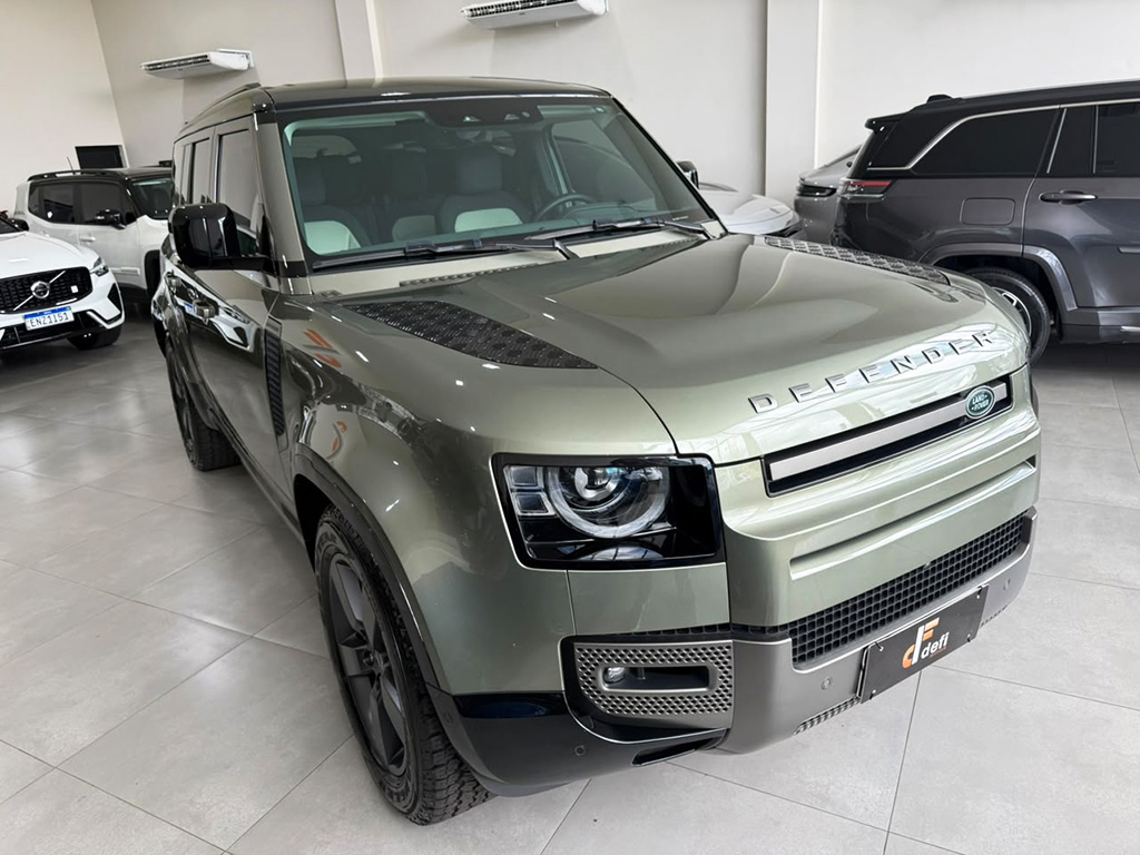 LAND ROVER DEFENDER