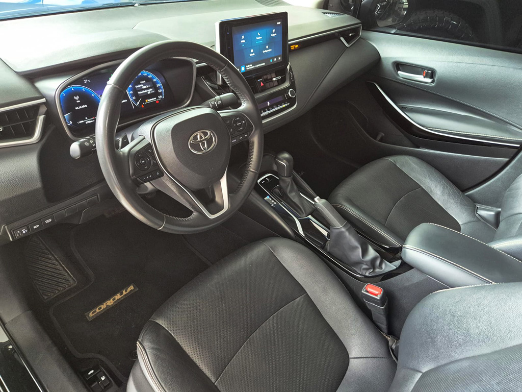 TOYOTA COROLLA