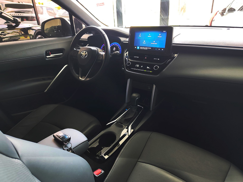 TOYOTA COROLLA CROSS