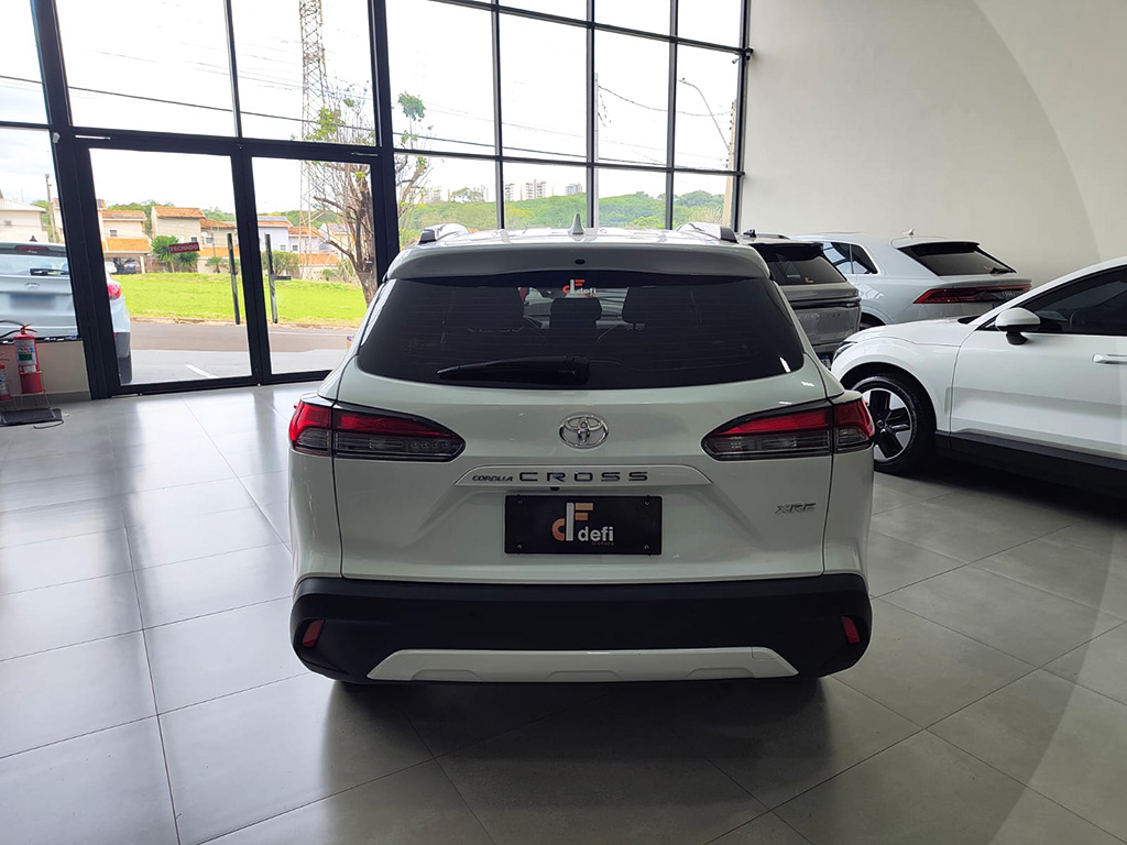 TOYOTA COROLLA CROSS