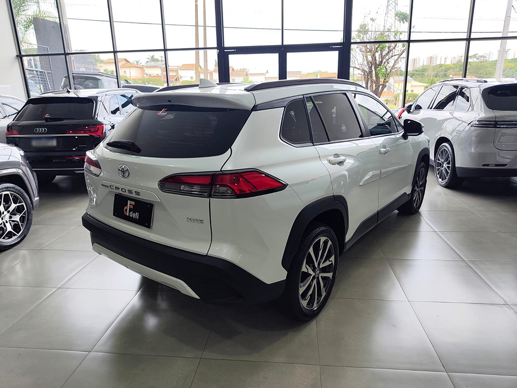TOYOTA COROLLA CROSS