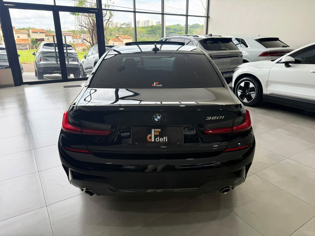 BMW 320i