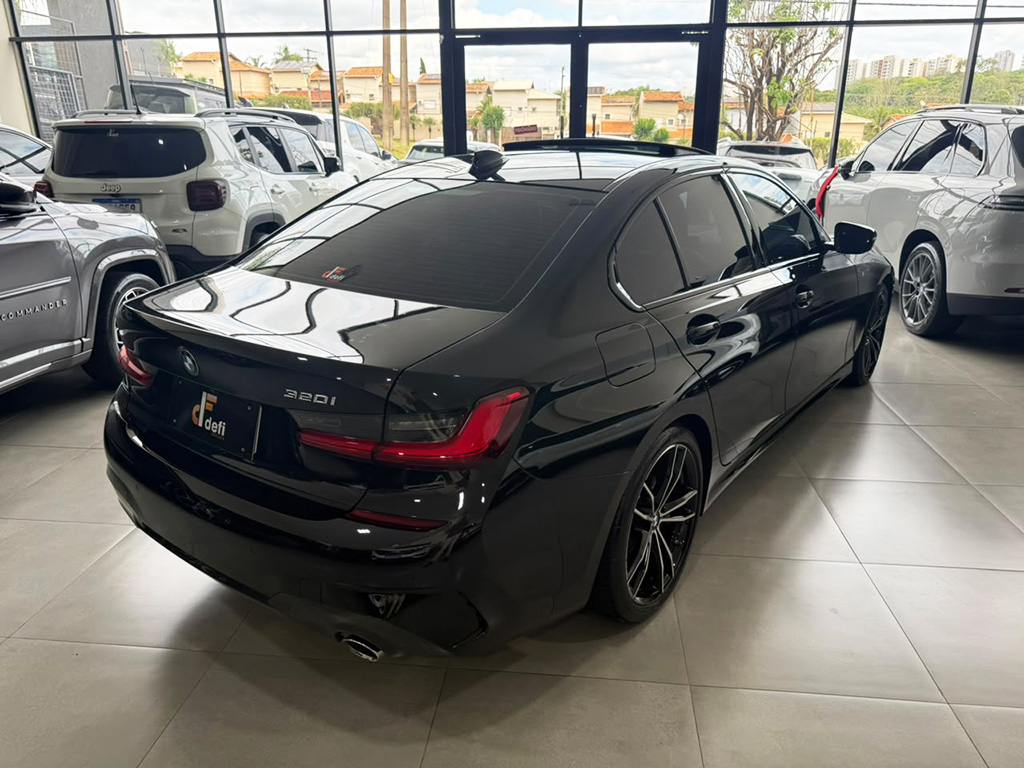 BMW 320i