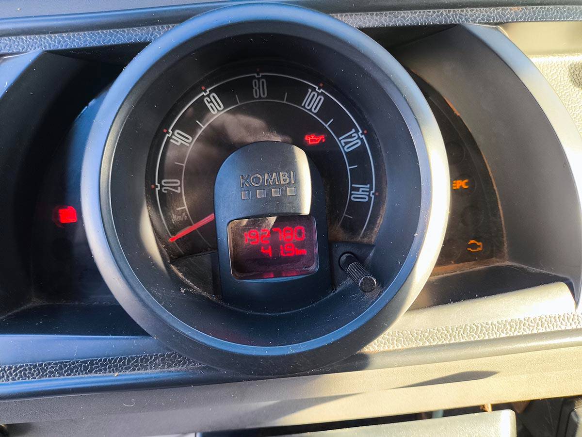 VOLKSWAGEN KOMBI