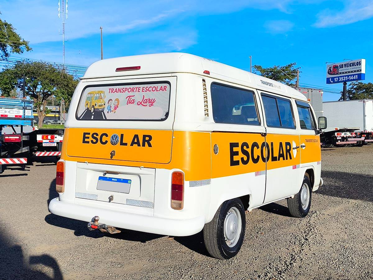VOLKSWAGEN KOMBI