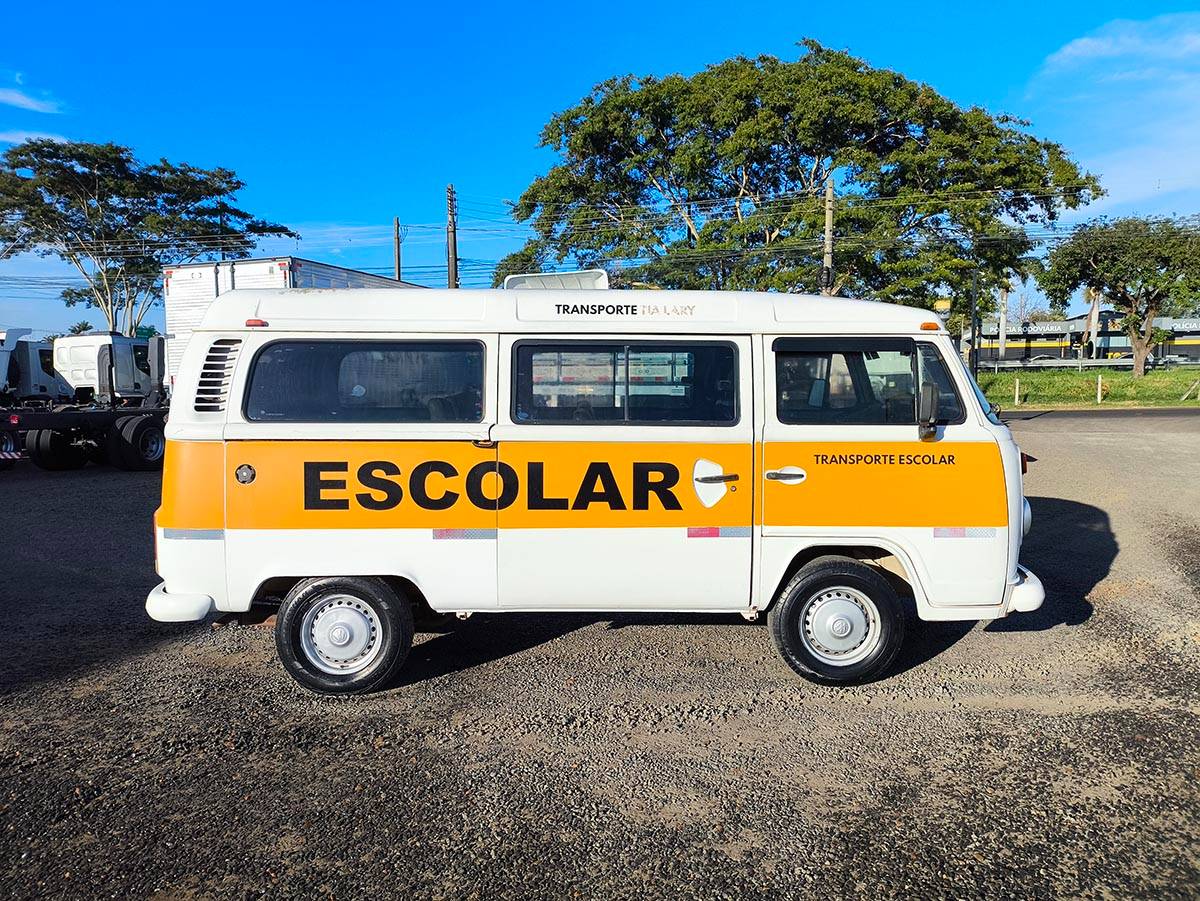 VOLKSWAGEN KOMBI