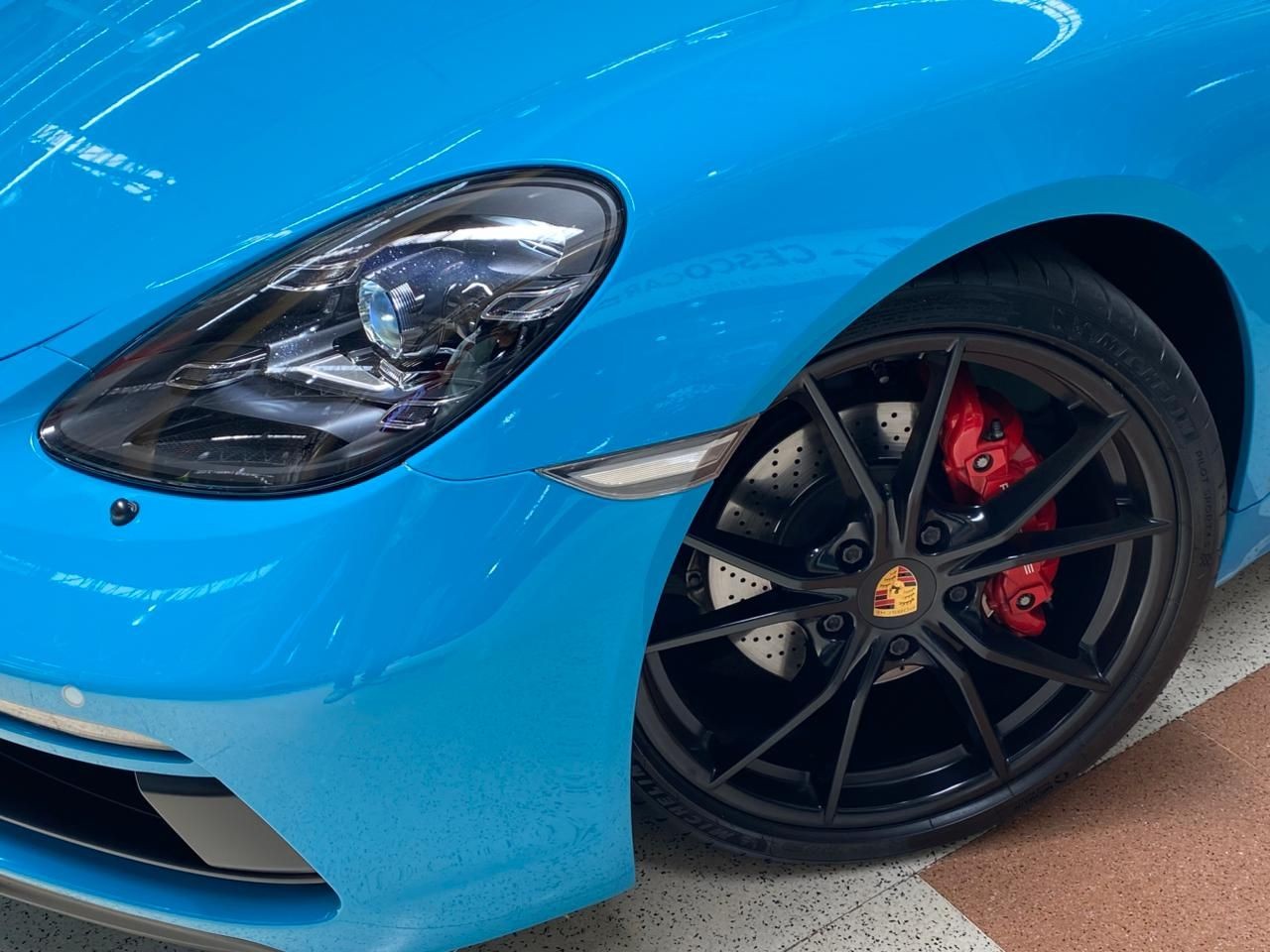 PORSCHE 718