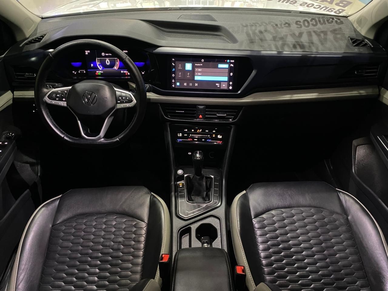 VOLKSWAGEN TAOS