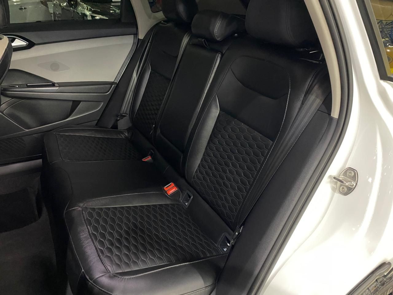 VOLKSWAGEN TAOS