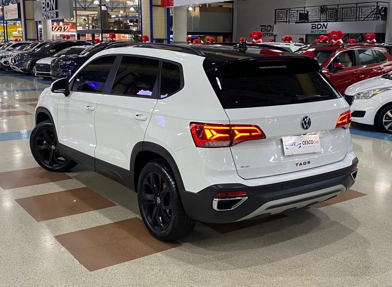 VOLKSWAGEN TAOS