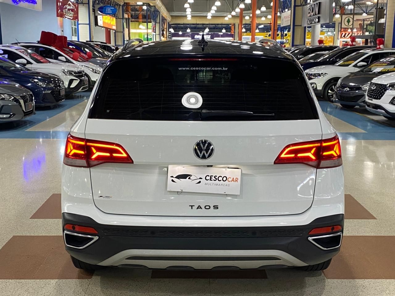 VOLKSWAGEN TAOS