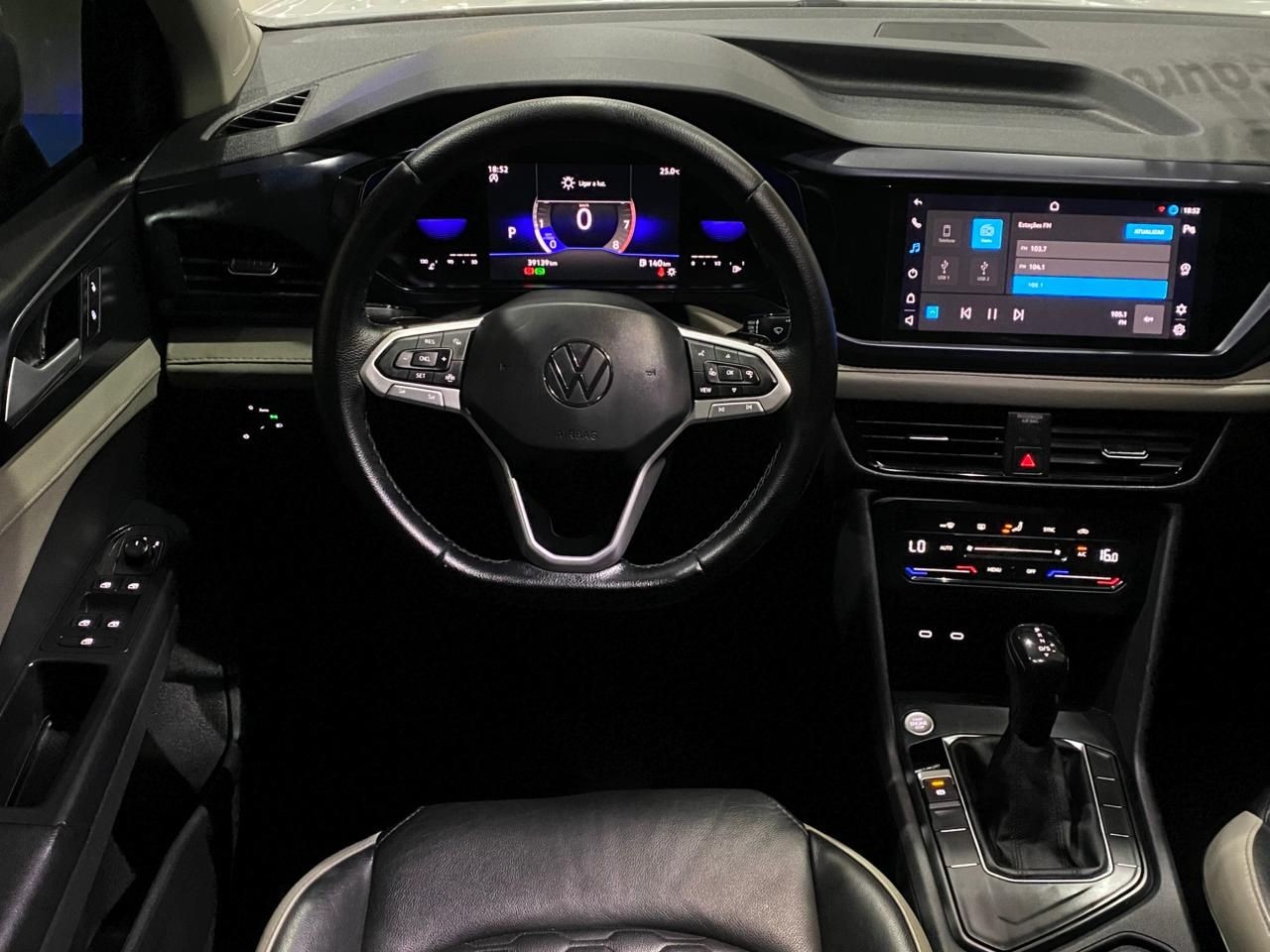 VOLKSWAGEN TAOS