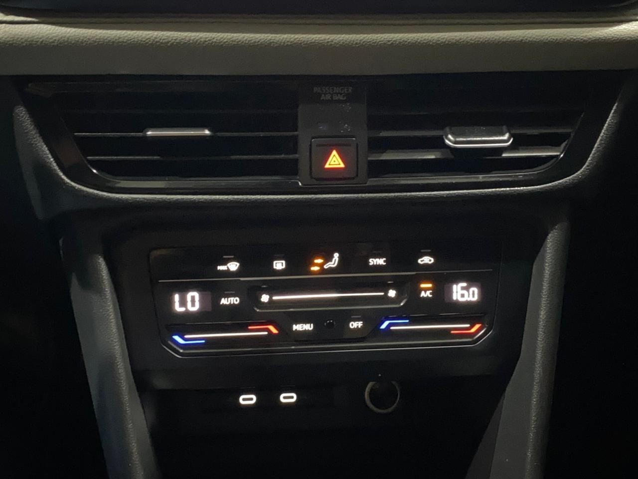 VOLKSWAGEN TAOS