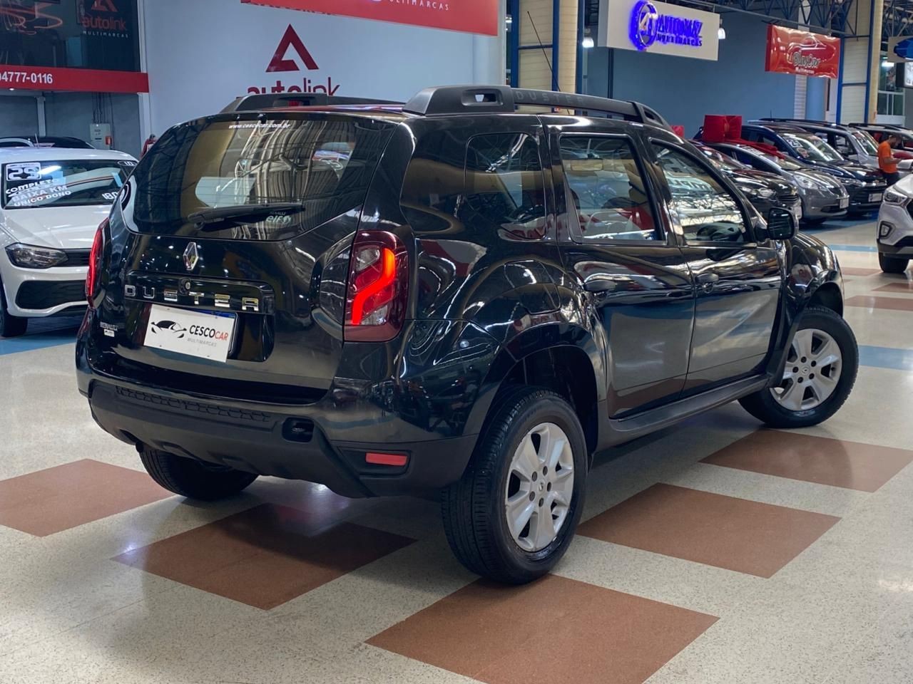 RENAULT DUSTER