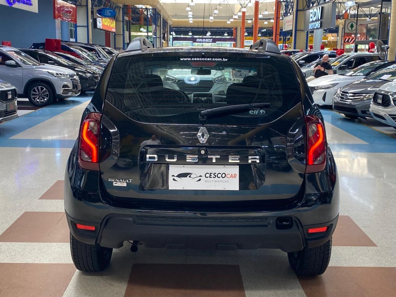 RENAULT DUSTER