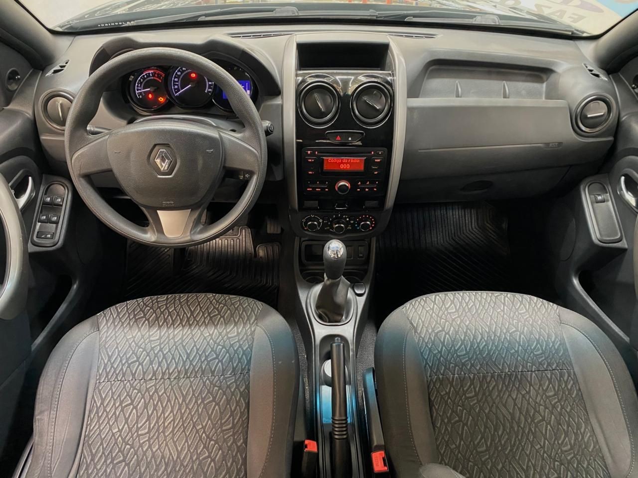 RENAULT DUSTER