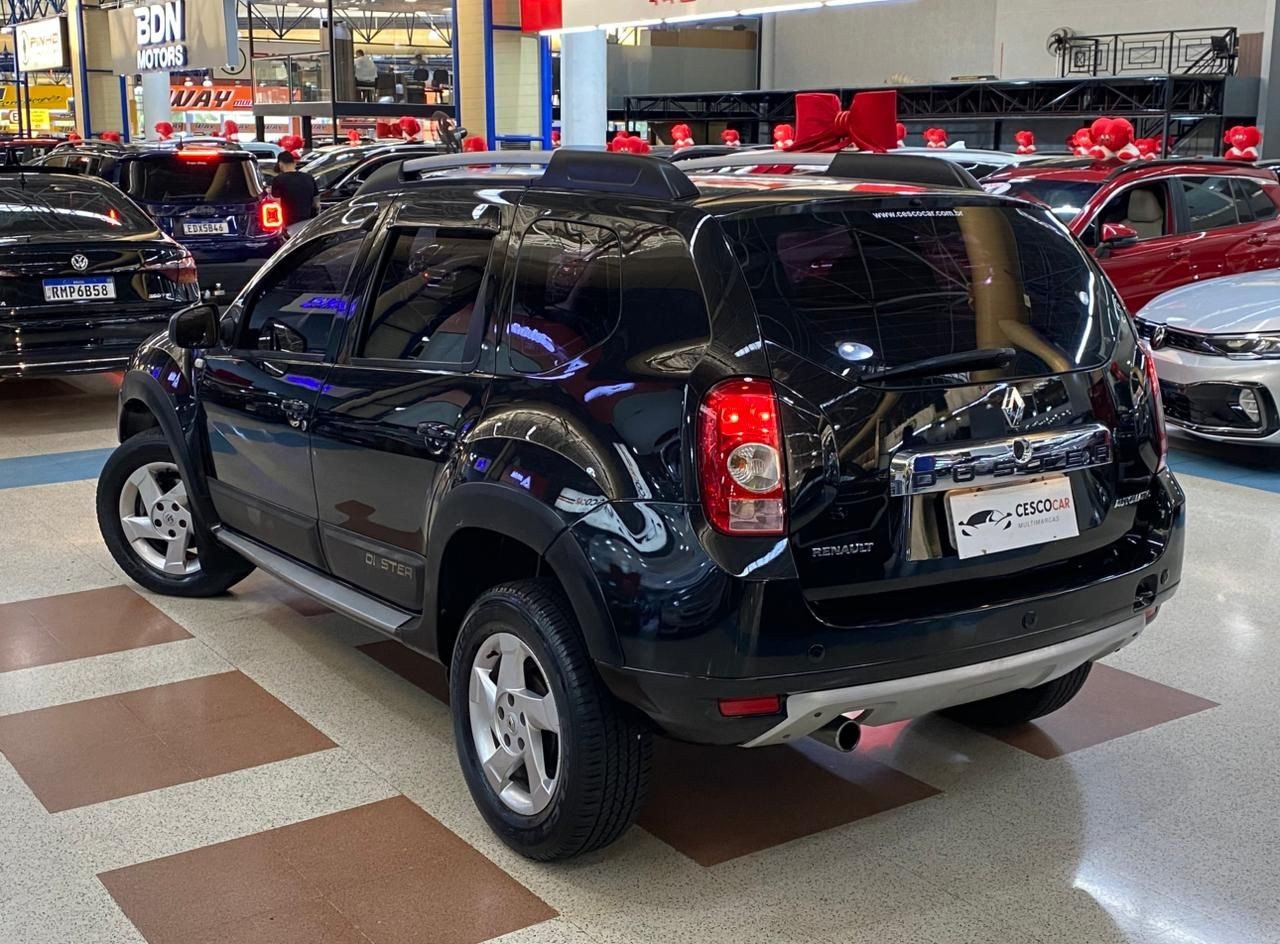 RENAULT DUSTER