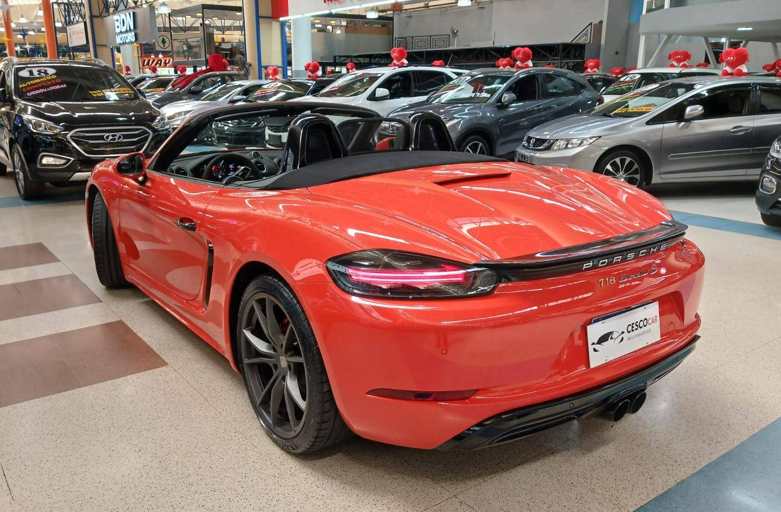PORSCHE 718