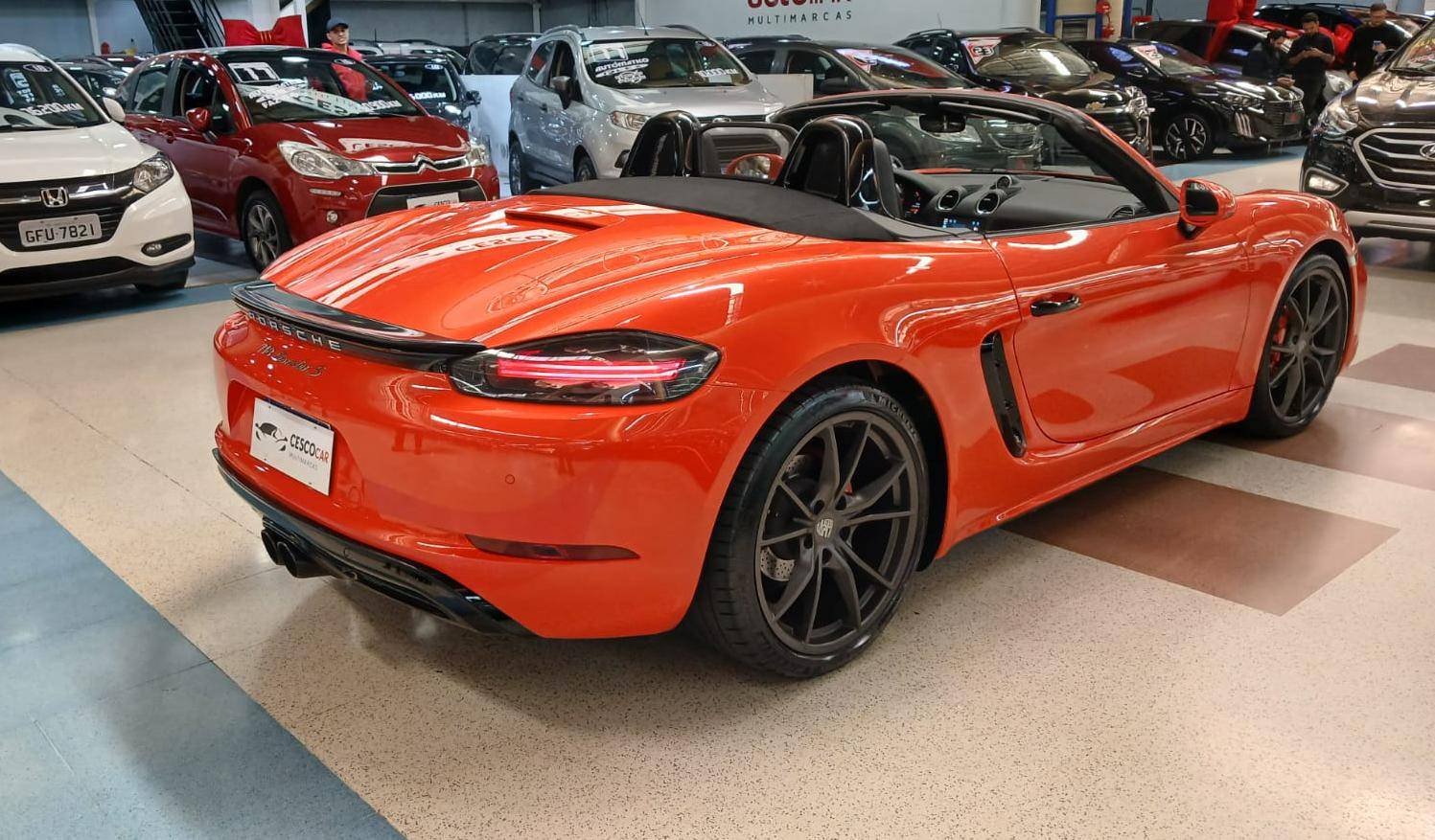 PORSCHE 718