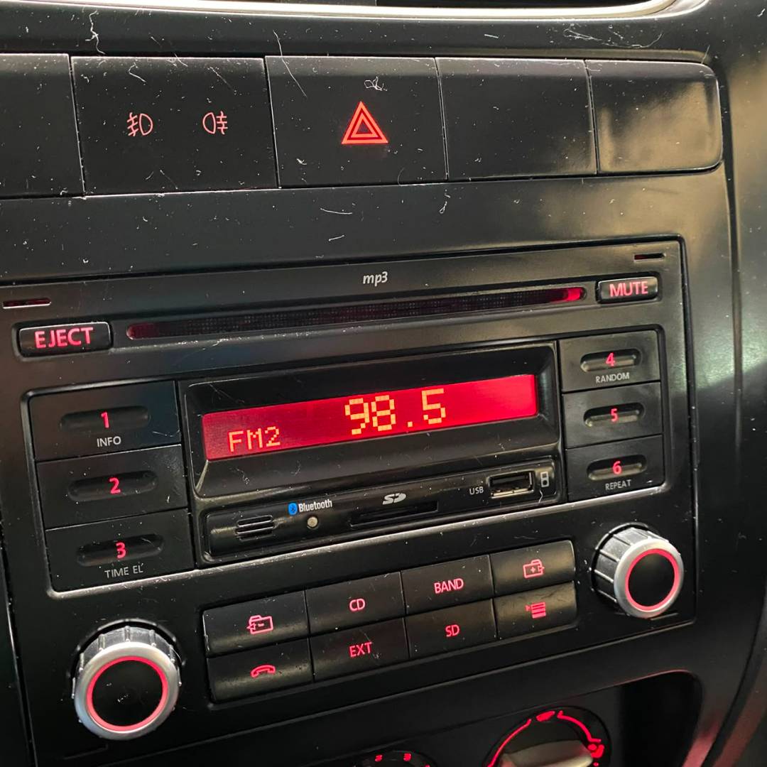 VOLKSWAGEN FOX