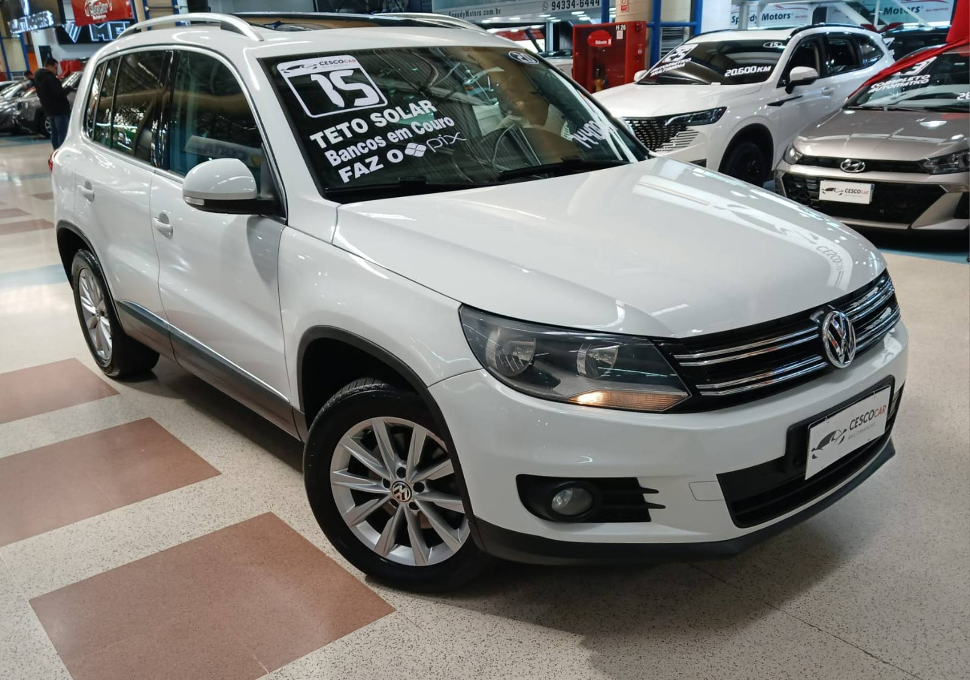VOLKSWAGEN TIGUAN