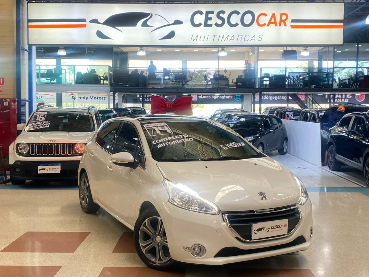 PEUGEOT 208