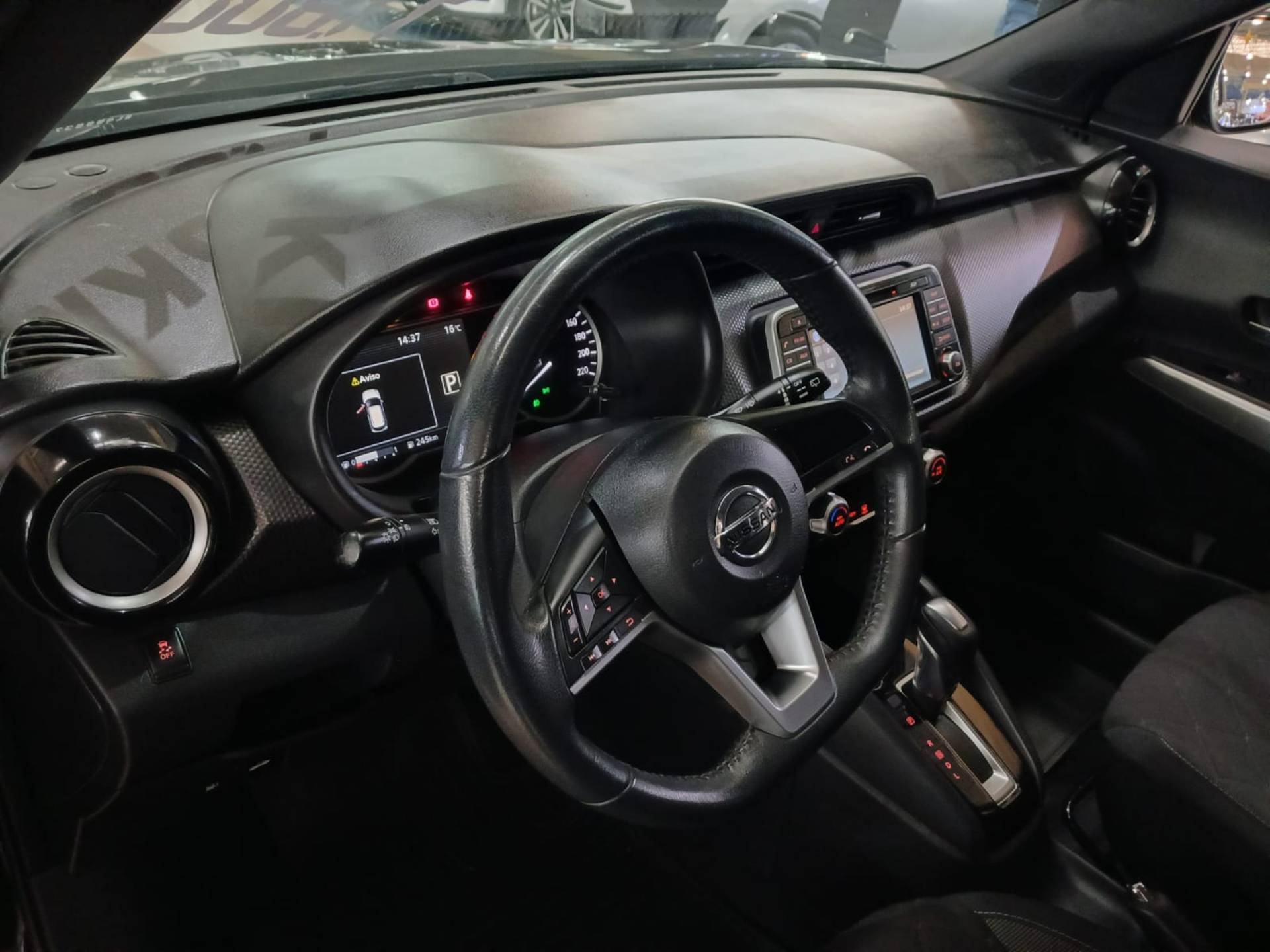 NISSAN KICKS