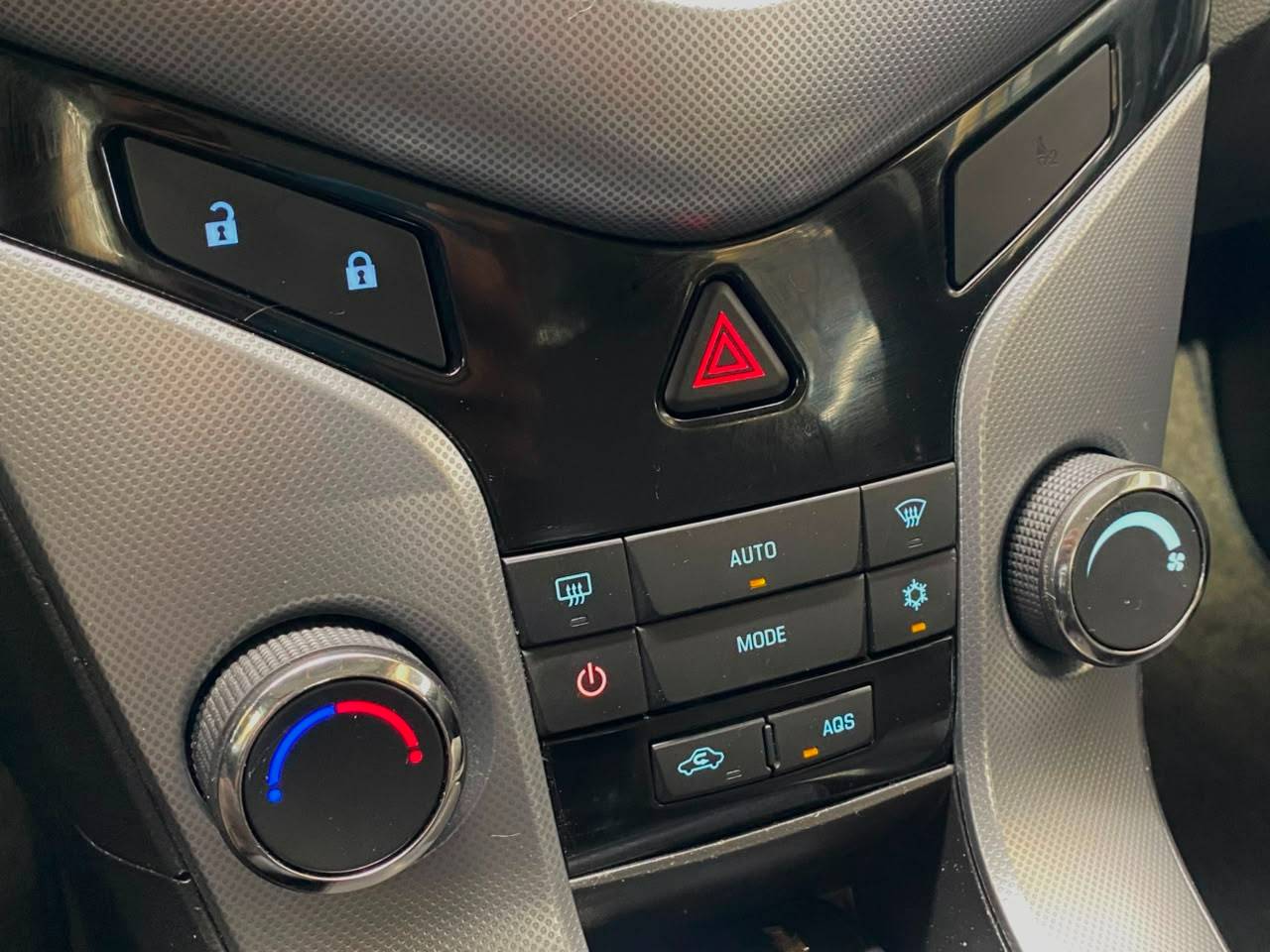CHEVROLET CRUZE
