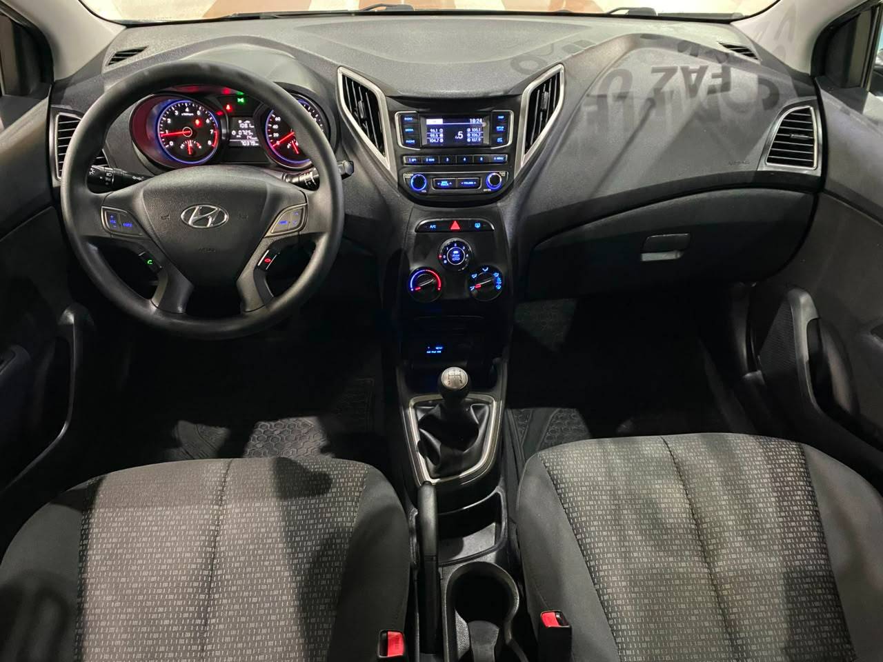 HYUNDAI HB20