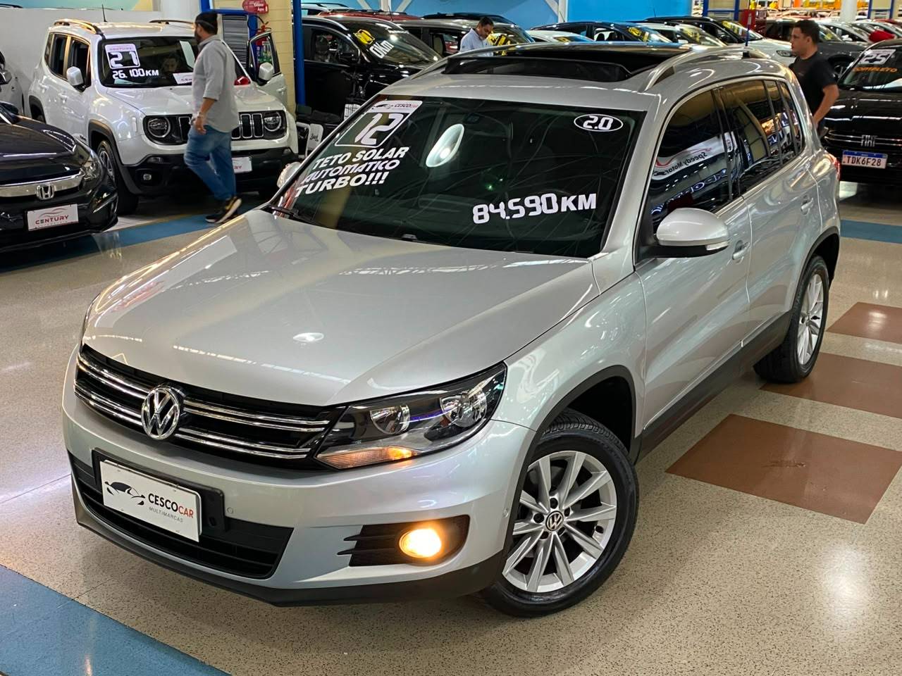 VOLKSWAGEN TIGUAN