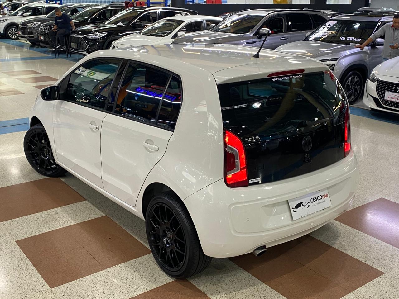 VOLKSWAGEN UP