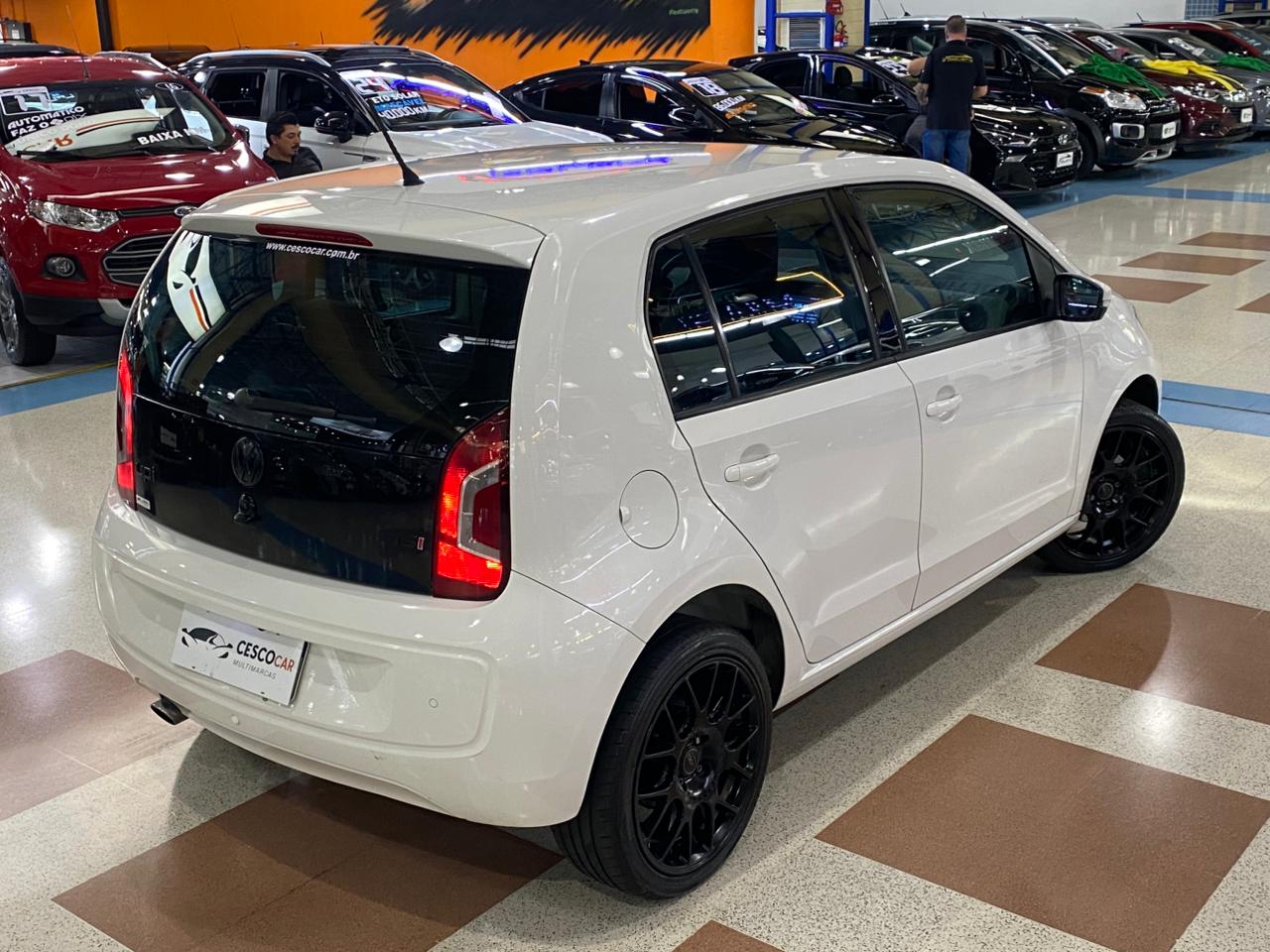 VOLKSWAGEN UP