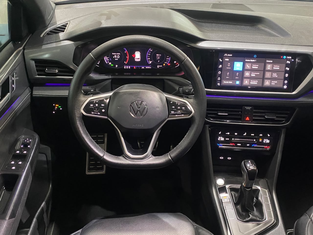 VOLKSWAGEN TAOS