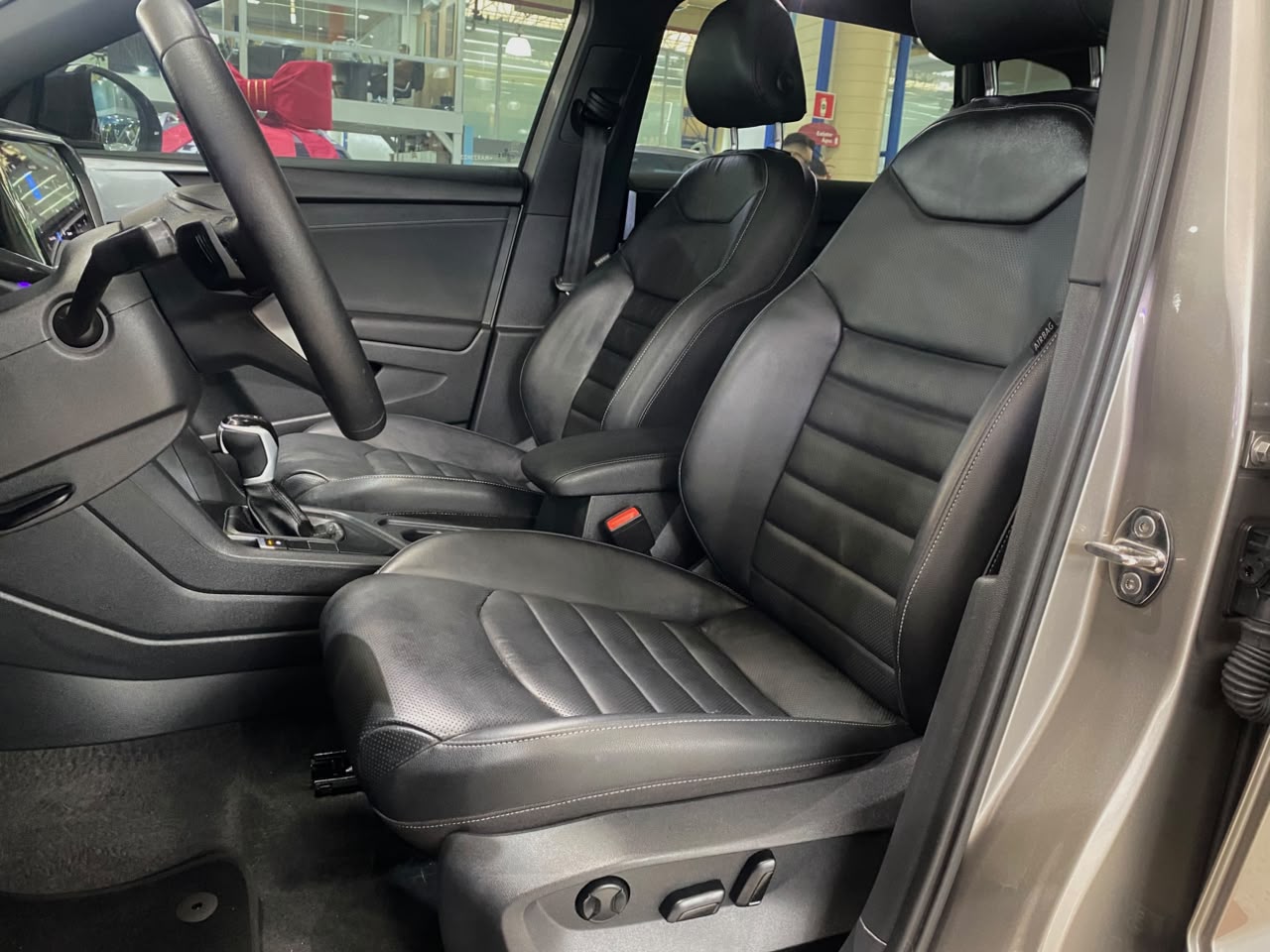VOLKSWAGEN TAOS