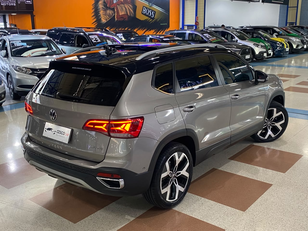 VOLKSWAGEN TAOS
