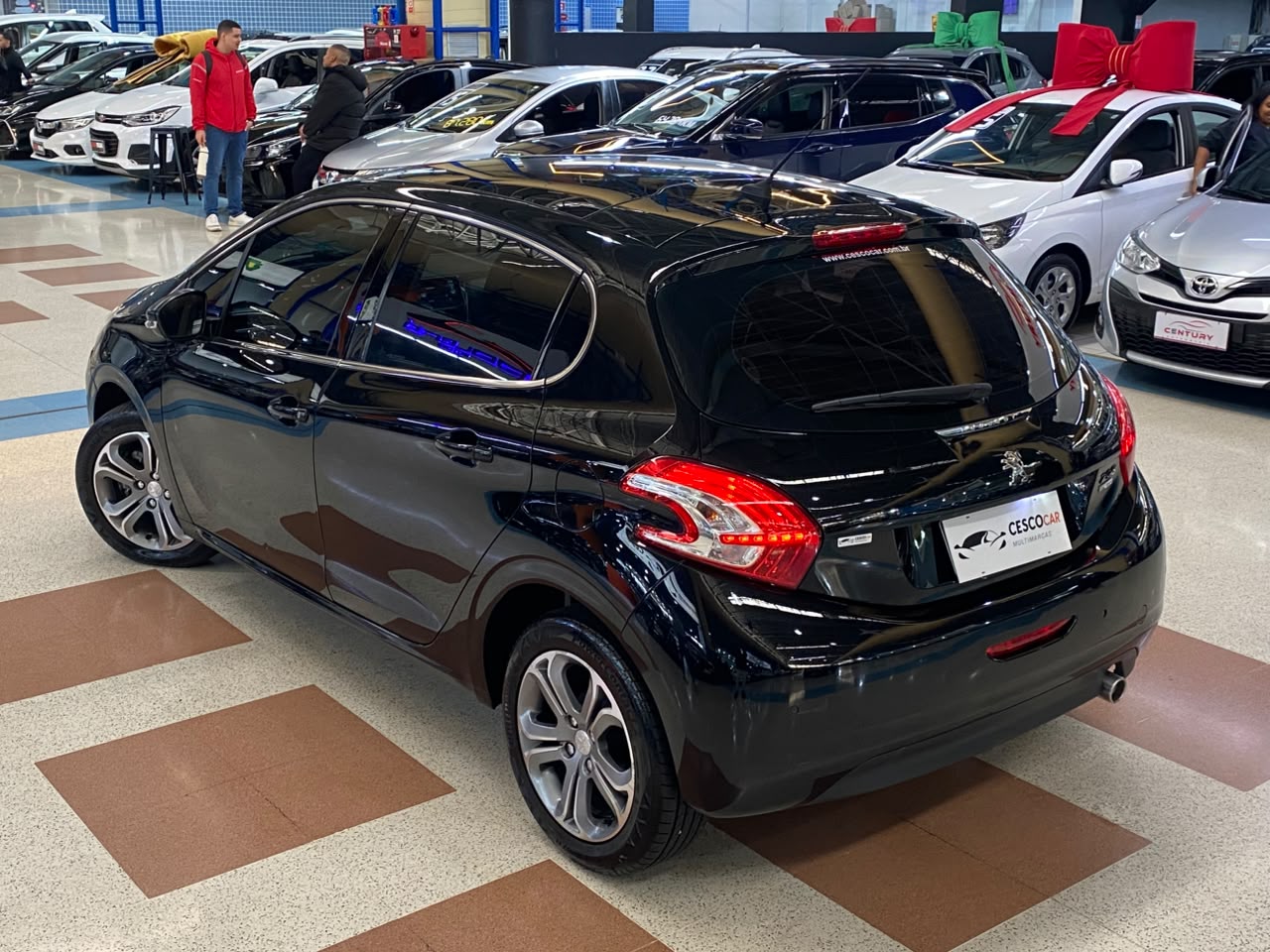 PEUGEOT 208