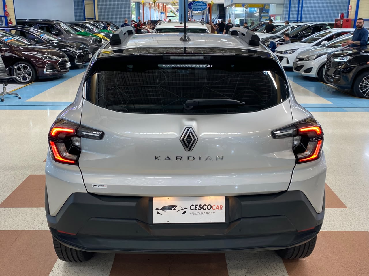 RENAULT JUVAQUATRE
