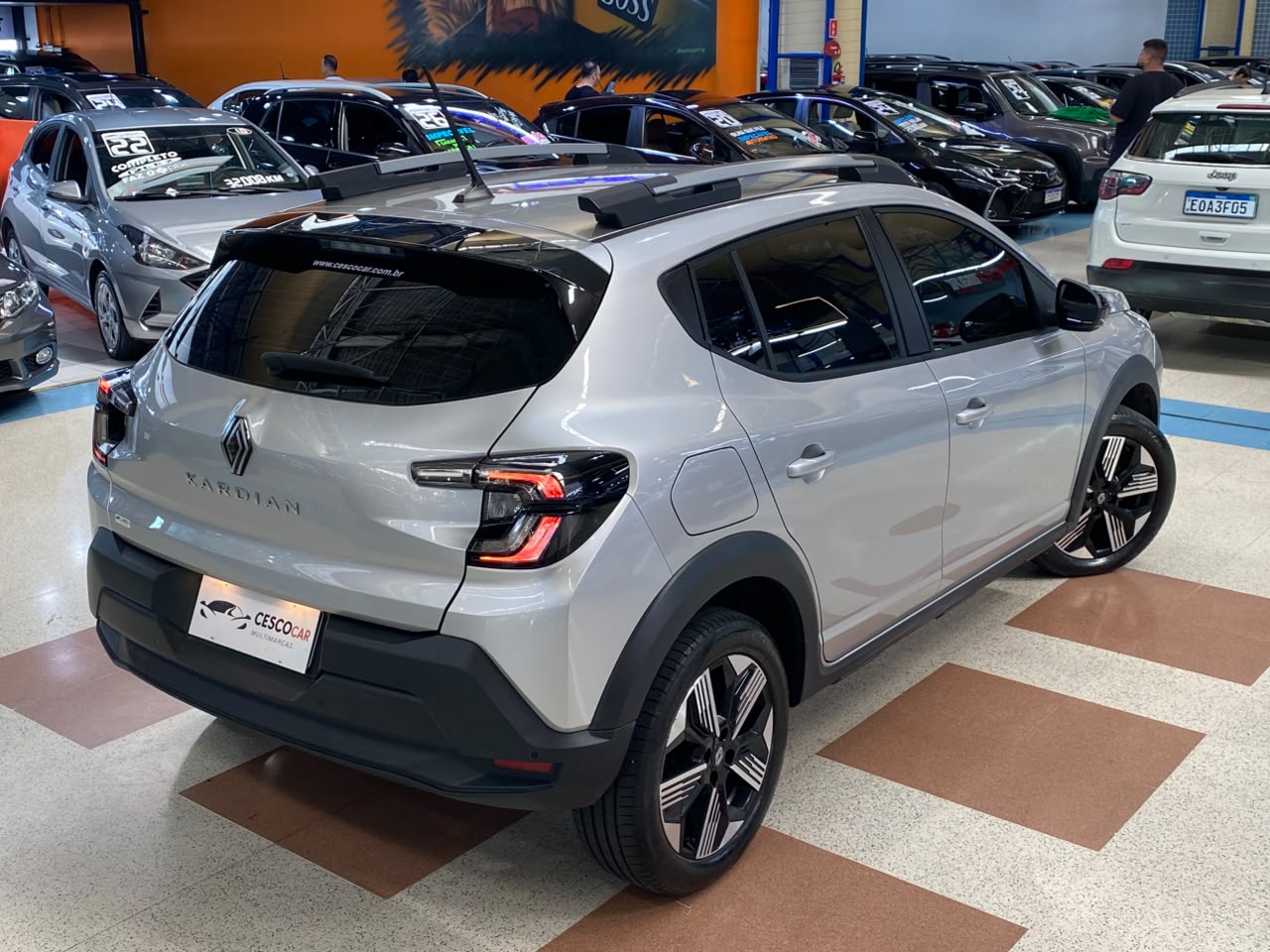RENAULT JUVAQUATRE